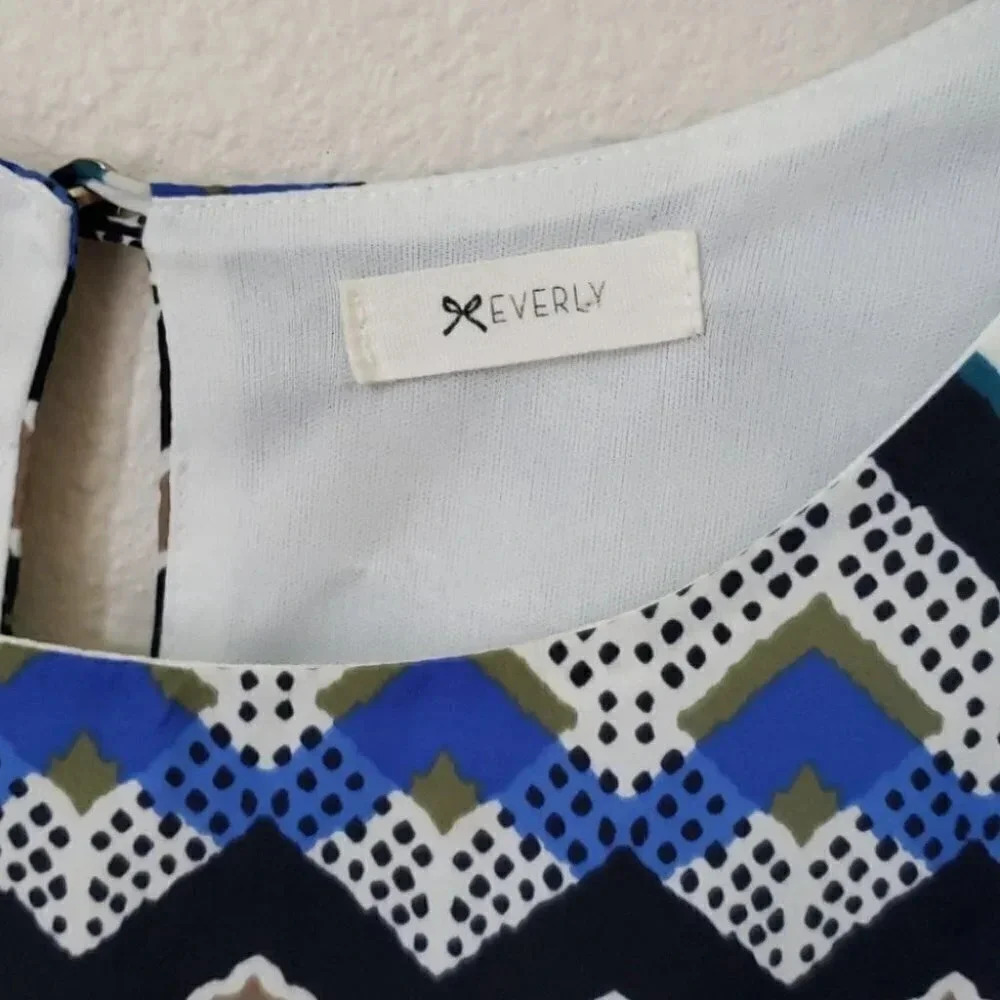 Everly Tunic Dress - Picture 7 of 10